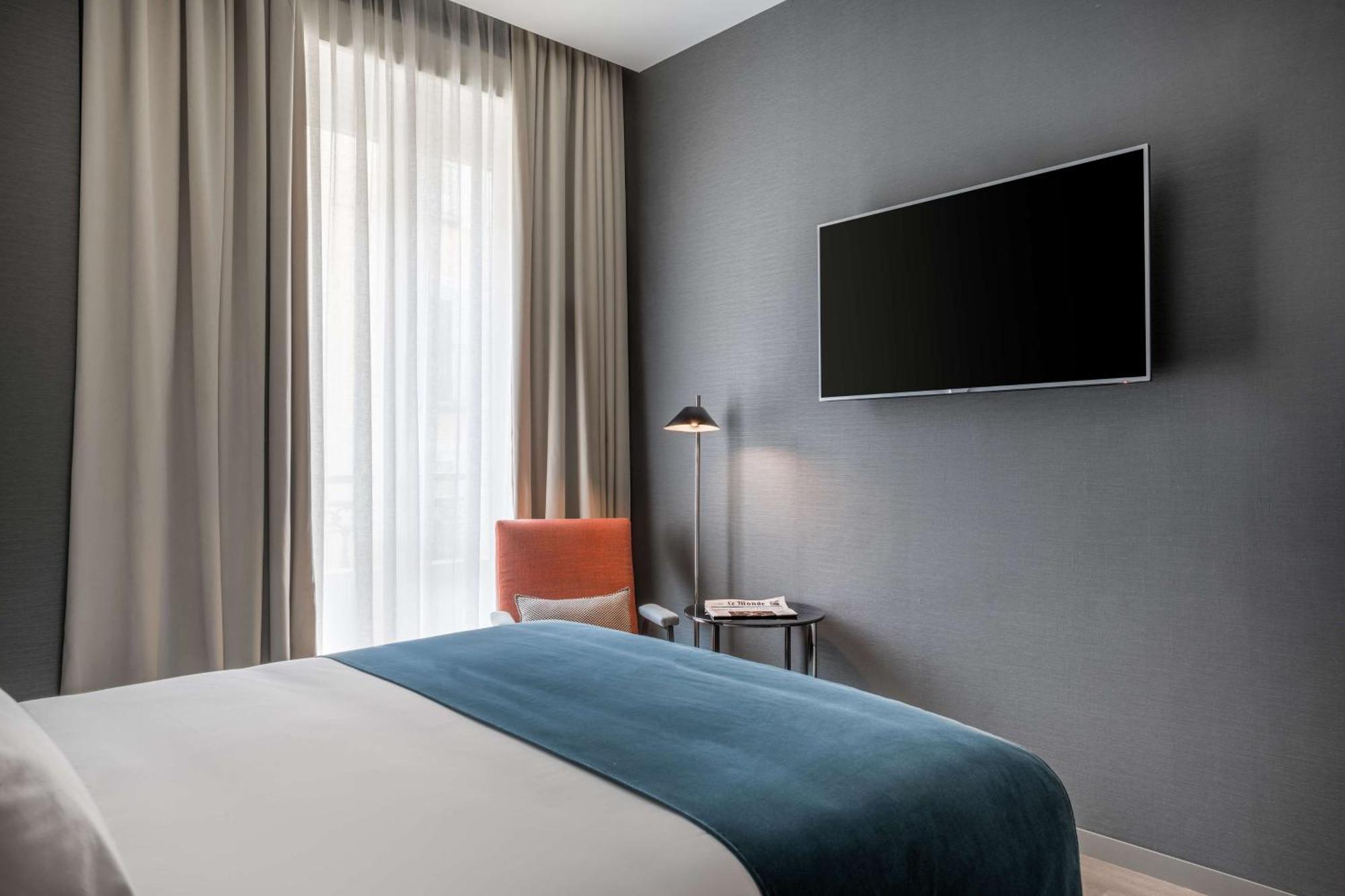 เอ็นเอช คอลเลคชัน มาดริด กรัน เวีย Hotel ภายนอก รูปภาพ