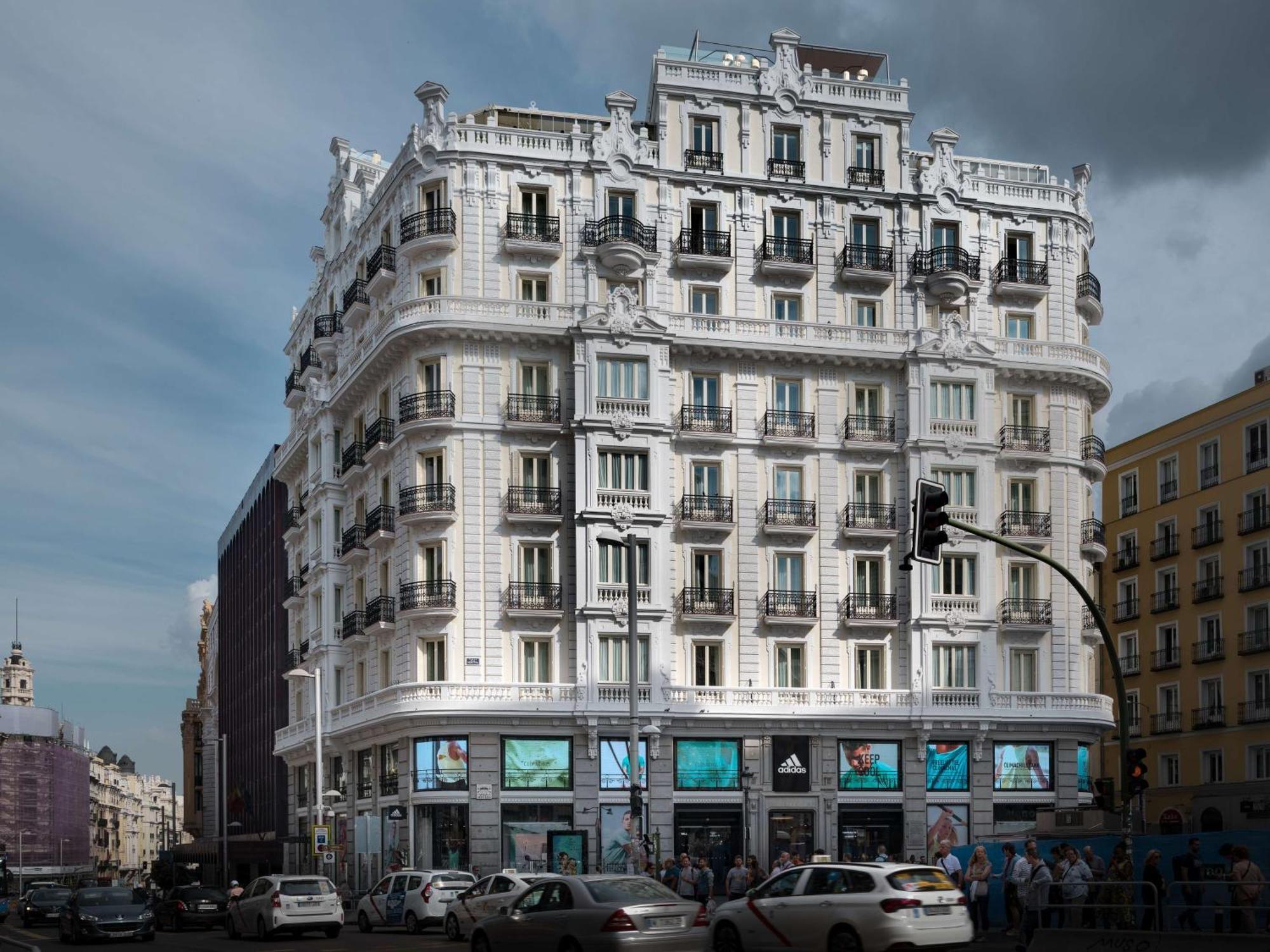 เอ็นเอช คอลเลคชัน มาดริด กรัน เวีย Hotel ภายนอก รูปภาพ